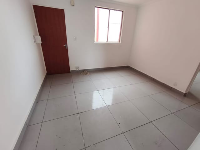 Apartamento 2 quartos e 1 banheiro, à venda, no bairro Vila Lavínia em Mogi das Cruzes