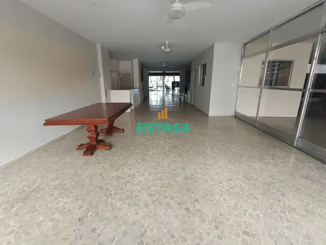 Apartamento 2 quartos e 2 banheiros, para alugar, no bairro Botafogo em Rio de Janeiro