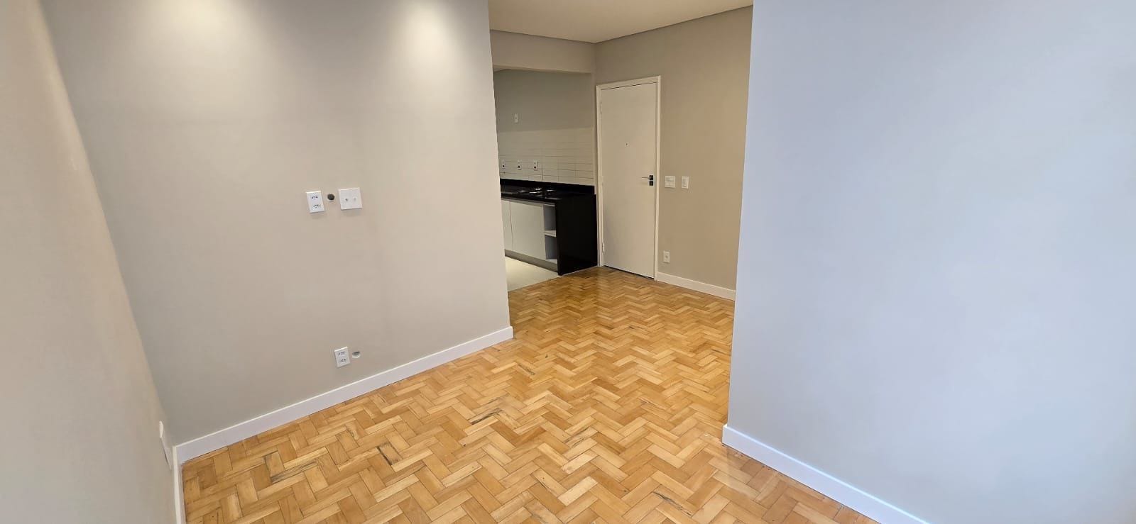 Apartamento à venda, Rua Nascimento Silva - Ipanema. 2 quartos sendo 1 suíte, totalmente modernizado. 70 m². 1 vaga na escritura.