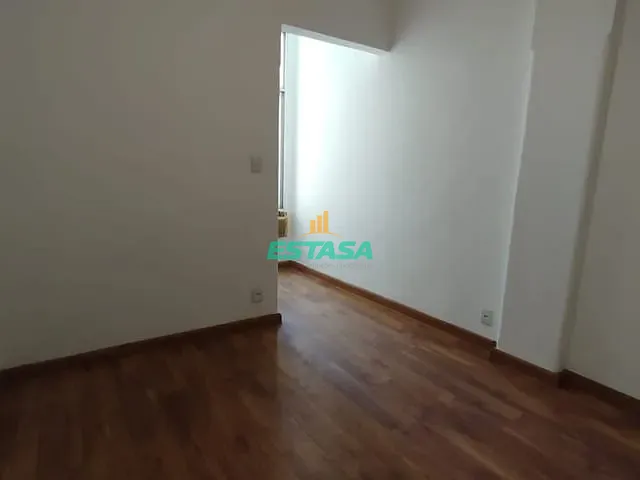Apartamento 2 quartos e 2 banheiros, para alugar, no bairro Laranjeiras em Rio de Janeiro