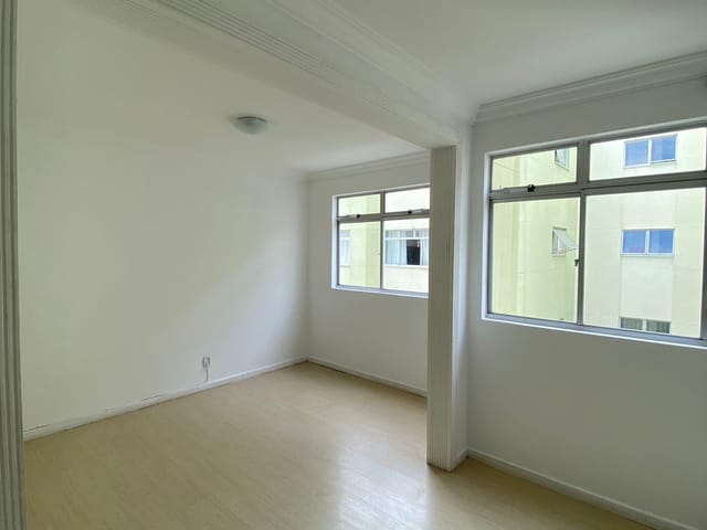Apartamento com 72m² 2 quartos e 1 banheiro, para alugar, no bairro São João em Itajaí