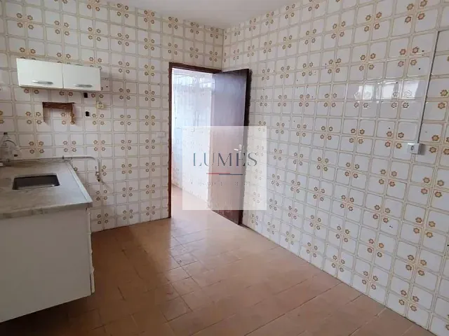 Apartamento com 80m² 2 quartos e 2 banheiros, à venda, no bairro Vila Galo em Americana