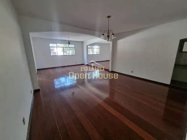 Apartamento com 370m² 5 quartos e 4 banheiros, à venda, no bairro Jardim Amália em Volta Redonda