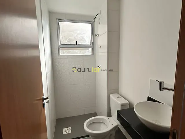 Apartamento 2 quartos e 1 banheiro, para alugar, no bairro Jardim Godoy em Bauru