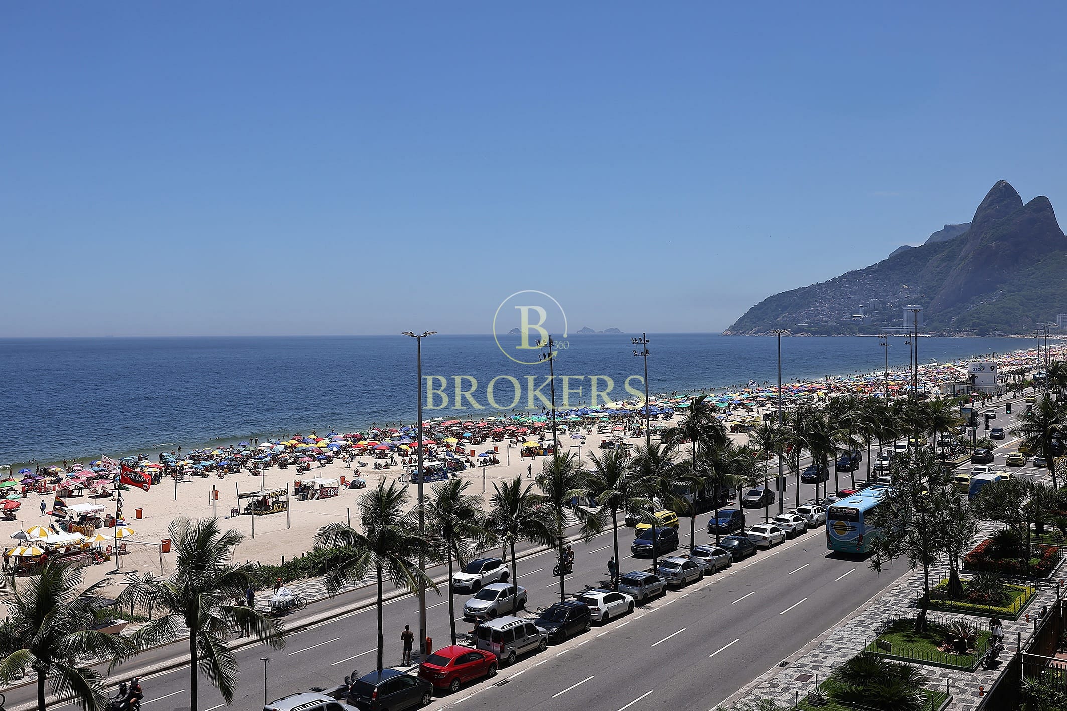 Apartamento à venda, Avenida Vieira Souto - Ipanema. Varanda com vista mar, varanda, salão, 3 quartos sendo 1 suíte master, 3 vagas na escritura. 320 m².