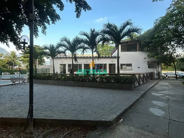Apartamento 2 quartos e 1 banheiro, à venda, no bairro Freguesia (Jacarepaguá) em Rio de Janeiro