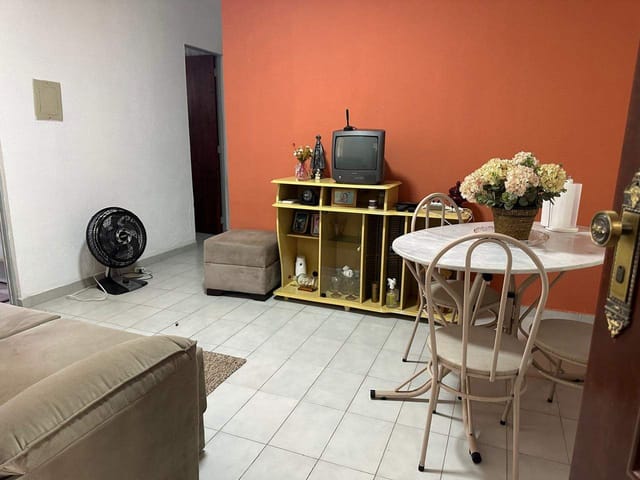 Apartamento com 65m² 2 quartos e 1 banheiro, para alugar, no bairro Parque São Cristóvão em Taubaté