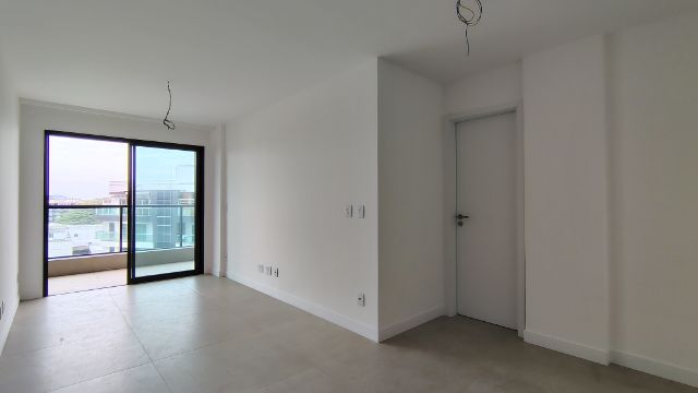 Apartamento 3 quartos e 2 banheiros, à venda, no bairro Algodoal em Cabo Frio