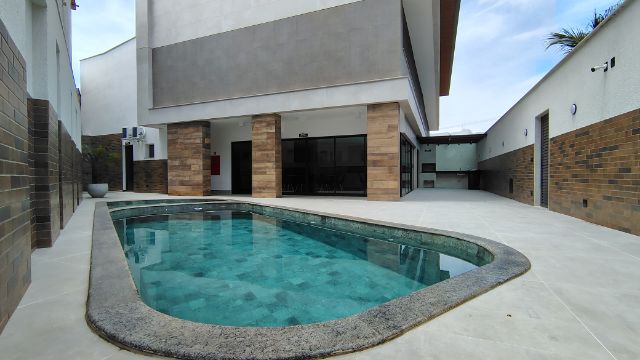 Apartamento 3 quartos e 2 banheiros, à venda, no bairro Algodoal em Cabo Frio