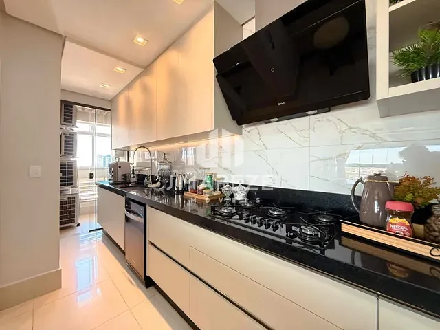 Apartamento com 226m² 3 quartos e 3 banheiros, à venda, no bairro Centro em Apucarana