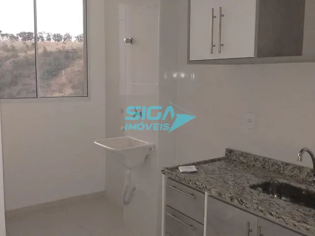 Apartamento 2 quartos e 1 banheiro, à venda, no bairro Santa Edwiges em Pouso Alegre