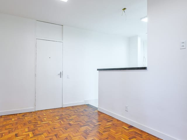 Apartamento 2 quartos e 1 banheiro, à venda, no bairro Asa Sul em Brasília
