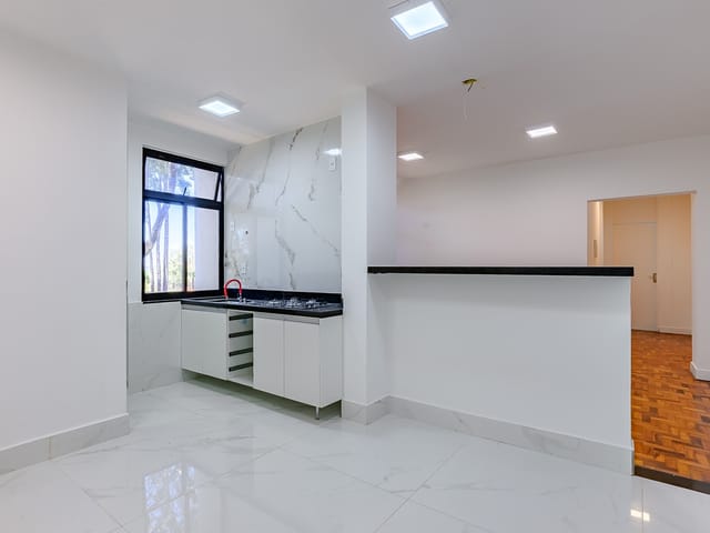 Apartamento 2 quartos e 1 banheiro, à venda, no bairro Asa Sul em Brasília