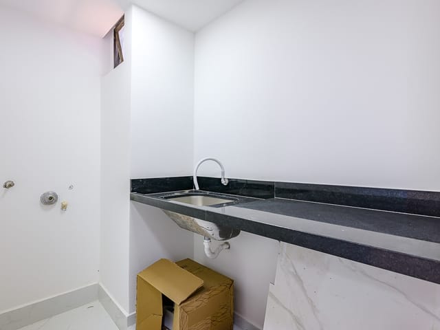 Apartamento 2 quartos e 1 banheiro, à venda, no bairro Asa Sul em Brasília