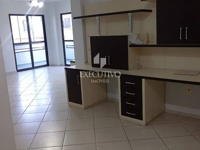 Apartamento com 203m² 3 quartos e 1 banheiro, à venda ou para alugar, no bairro Centro em Arroio Do Meio