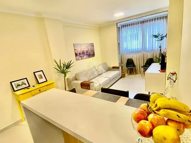 Apartamento 2 quartos e 1 banheiro, à venda, no bairro Cedro em Camboriú