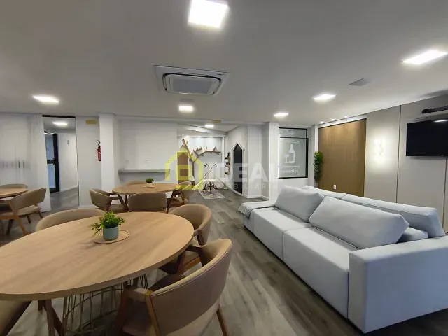 Apartamento 3 quartos e 4 banheiros, para alugar, no bairro Centro em Concórdia