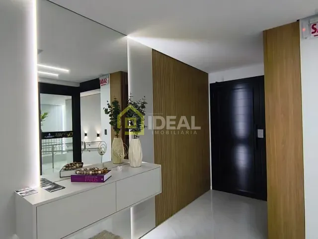Apartamento 3 quartos e 4 banheiros, para alugar, no bairro Centro em Concórdia