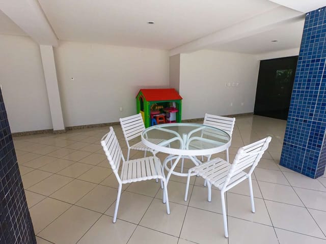 Apartamento 4 quartos e 1 banheiro, à venda, no bairro Cabo Branco em João Pessoa