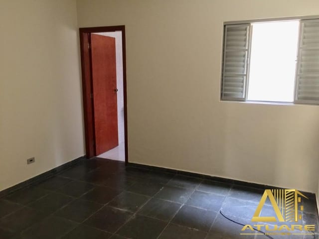 Apartamento com 124m² 3 quartos e 1 banheiro, para alugar, no bairro Saúde em Pouso Alegre