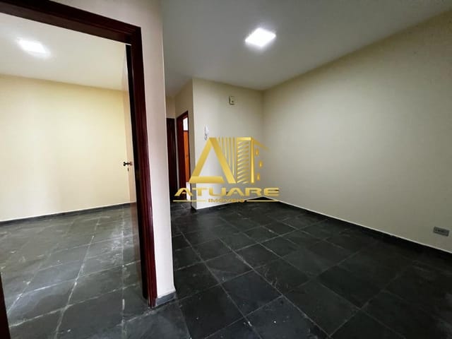 Apartamento com 124m² 3 quartos e 1 banheiro, para alugar, no bairro Saúde em Pouso Alegre