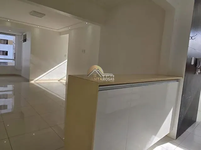 Apartamento 2 quartos e 3 banheiros, à venda, no bairro Jardim Apipema em Salvador