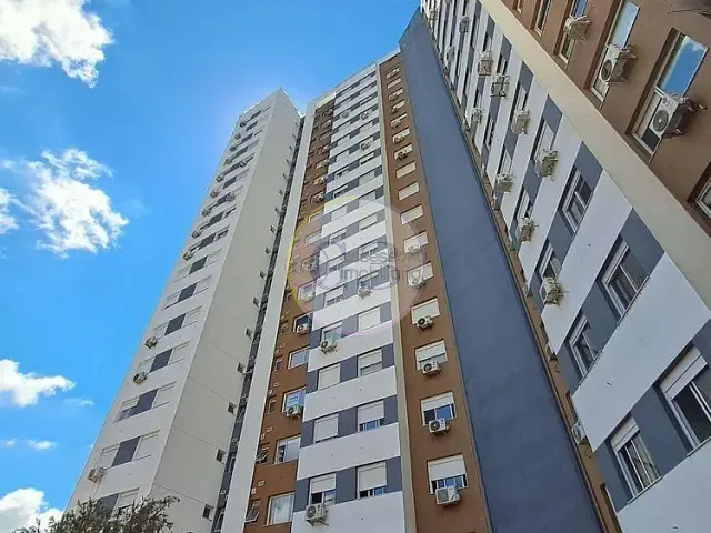 Apartamento com 92m² 2 quartos e 2 banheiros, para alugar, no bairro Areal em Pelotas