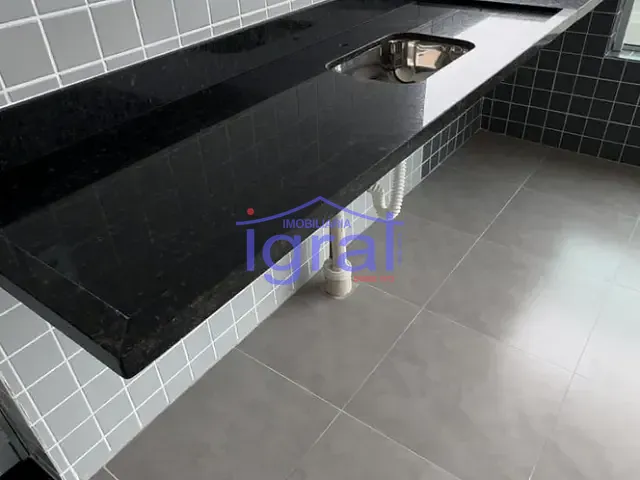 Apartamento 2 quartos e 2 banheiros, à venda, no bairro Caiçara em Praia Grande