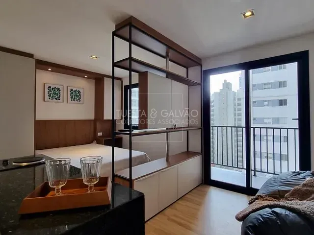 Apartamento com 30m², para alugar, no bairro Centro em Curitiba