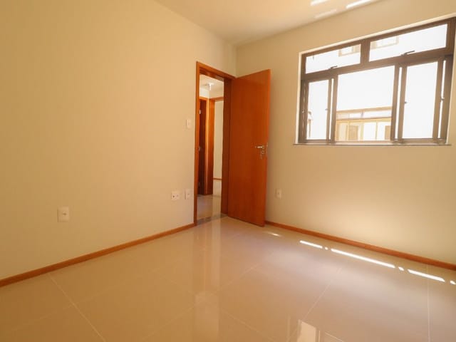 Apartamento 2 quartos e 1 banheiro, à venda, no bairro Centro em Juiz de Fora