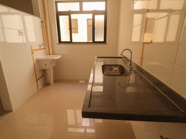 Apartamento 2 quartos e 1 banheiro, à venda, no bairro Centro em Juiz de Fora