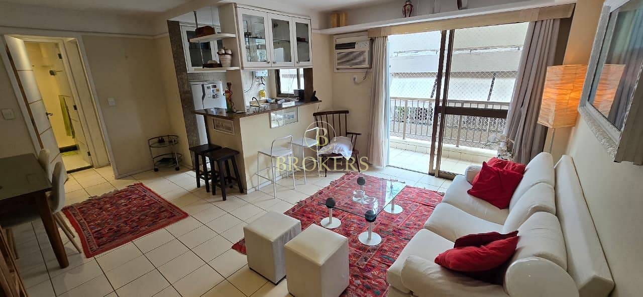 Apartamento totalmente mobiliado para locação, Rua Barão da Torre - Ipanema. Varanda,  2 suítes - 1 vaga. 72 m². Condomínio com infra total.