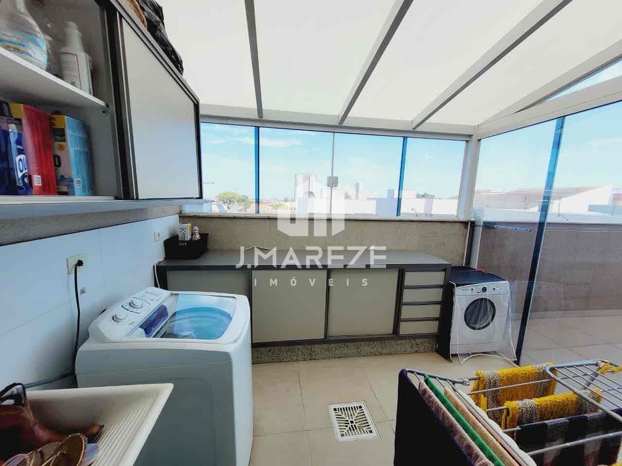 Apartamento à venda com 3 quartos, 203m² - Foto 4