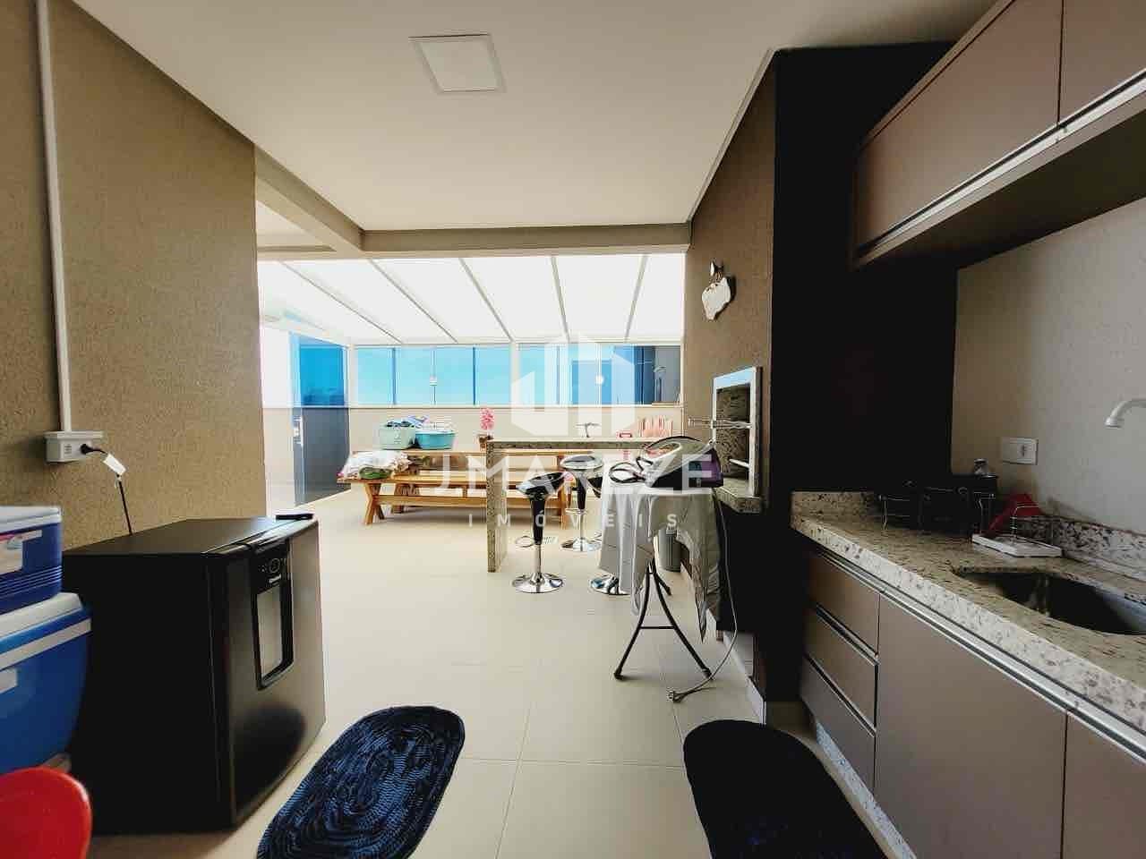 Apartamento à venda com 3 quartos, 203m² - Foto 13