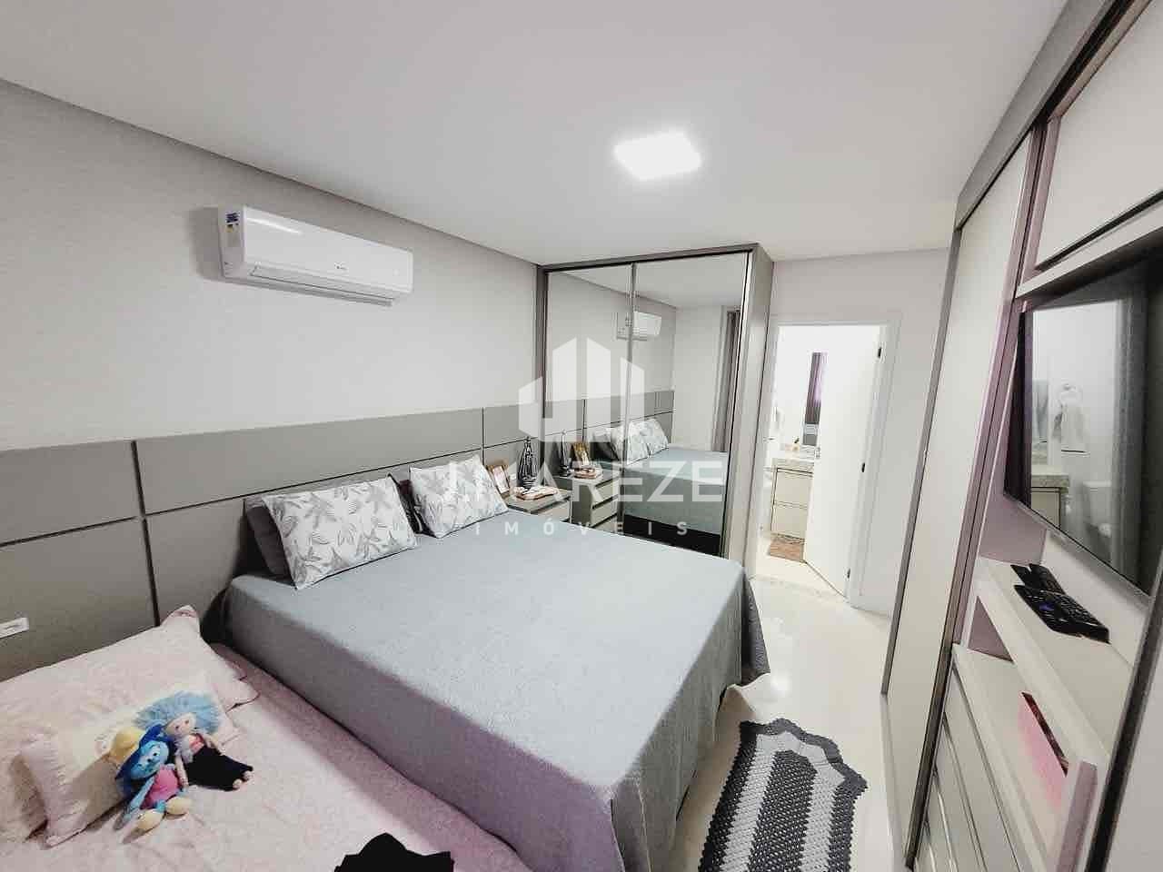Apartamento à venda com 3 quartos, 203m² - Foto 9