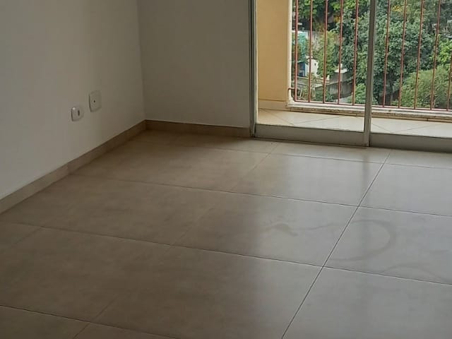 Foto do Apartamento - Apartamento à venda no Condomínio Conjunto Residencial Vila Augusta, Reformado, Desocupado, Chaves na Mão! | Cardoso Imóveis Guarulhos