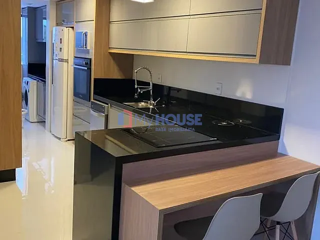 Apartamento 2 quartos e 2 banheiros, à venda, no bairro Nossa Senhora da Vitória em Ilhéus