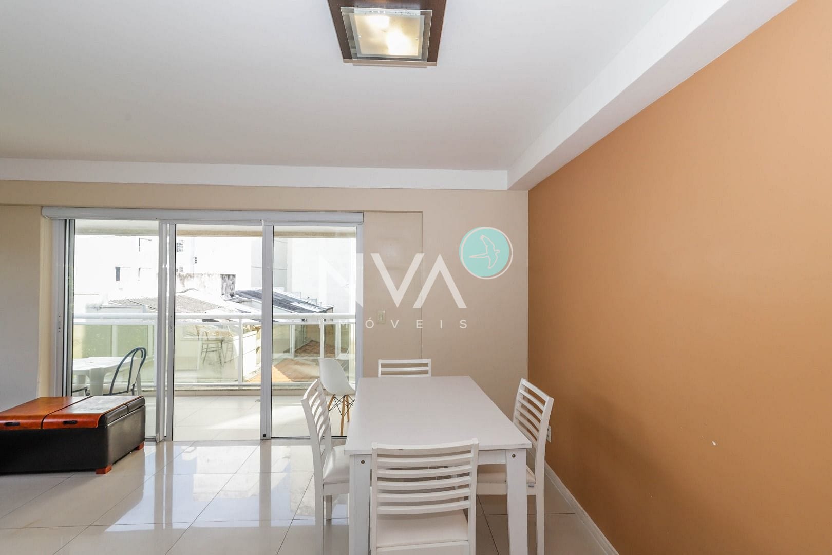 Apartamento para alugar com 3 quartos, 122m² - Foto 2