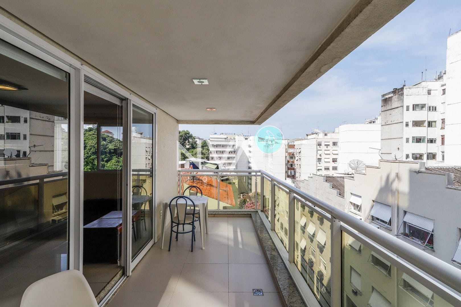Apartamento para alugar com 3 quartos, 122m² - Foto 1