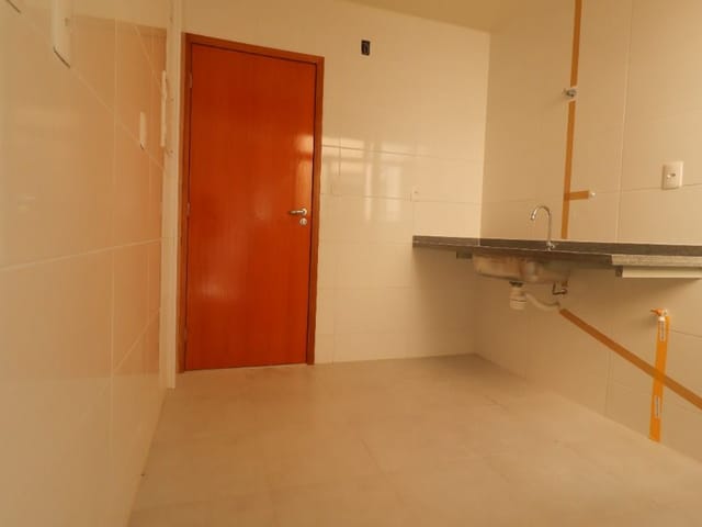 Apartamento 2 quartos e 1 banheiro, à venda, no bairro Centro em Juiz de Fora