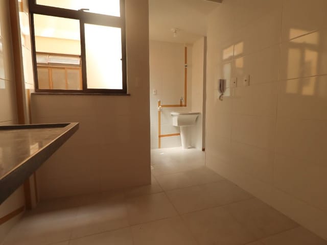 Apartamento 2 quartos e 1 banheiro, à venda, no bairro Centro em Juiz de Fora