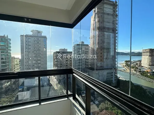 Apartamento 3 quartos e 4 banheiros, à venda, no bairro Meia Praia em Itapema