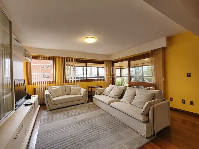 Apartamento com 243m² 4 quartos e 4 banheiros, à venda, no bairro Centro em Pelotas
