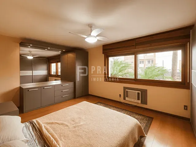 Apartamento com 243m² 4 quartos e 4 banheiros, à venda, no bairro Centro em Pelotas