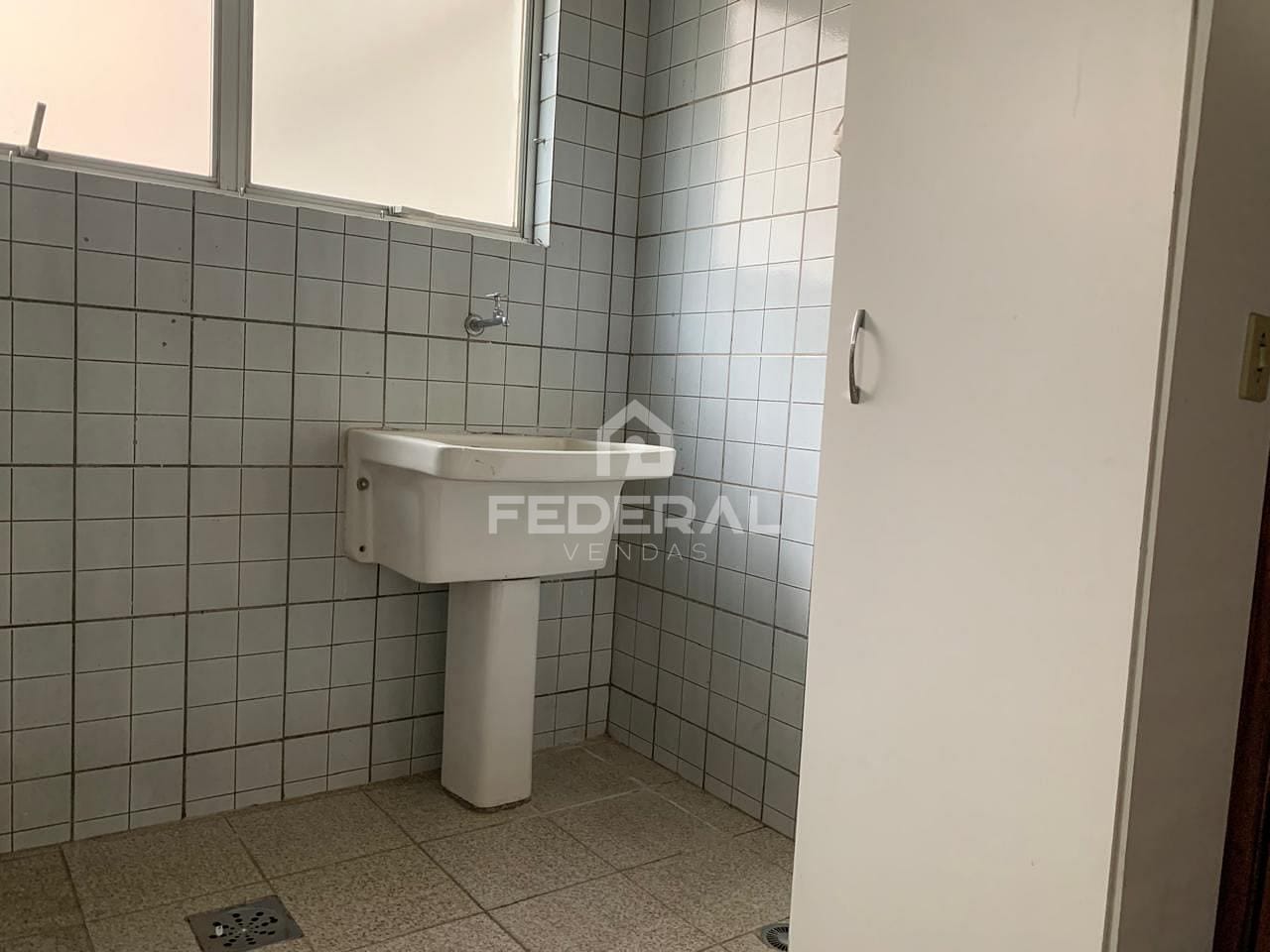 Apartamento à venda com 3 quartos, 105m² - Foto 7