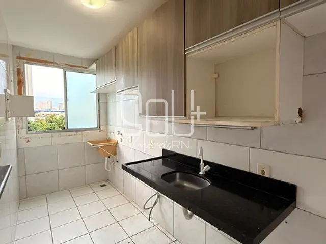 Apartamento 2 quartos e 2 banheiros, à venda, no bairro Nova Parnamirim em Parnamirim