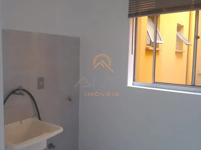 Apartamento 2 quartos e 1 banheiro, à venda ou para alugar, no bairro Três Vendas em Pelotas