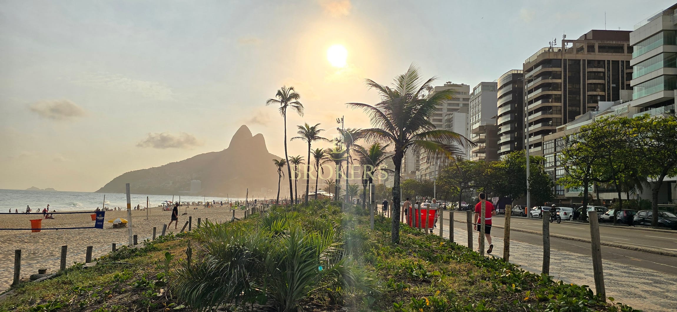 Apartamento espetacular a venda em Ipanema Luxo à Beira-Mar! Varanda integrada com a sala, 4 quartos, suíte master, 1 vaga.