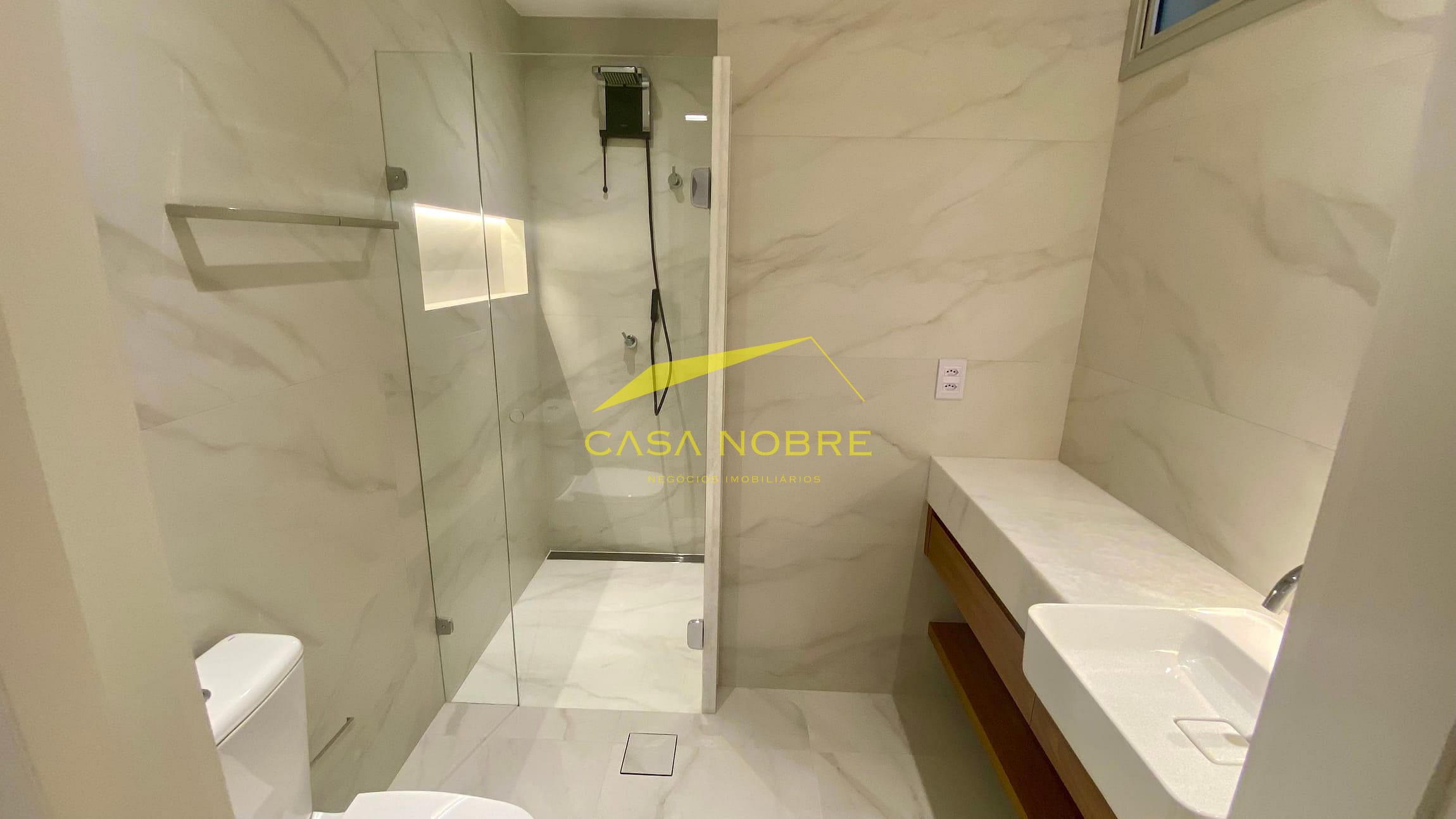 Apartamento para alugar com 3 quartos, 149m² - Foto 12