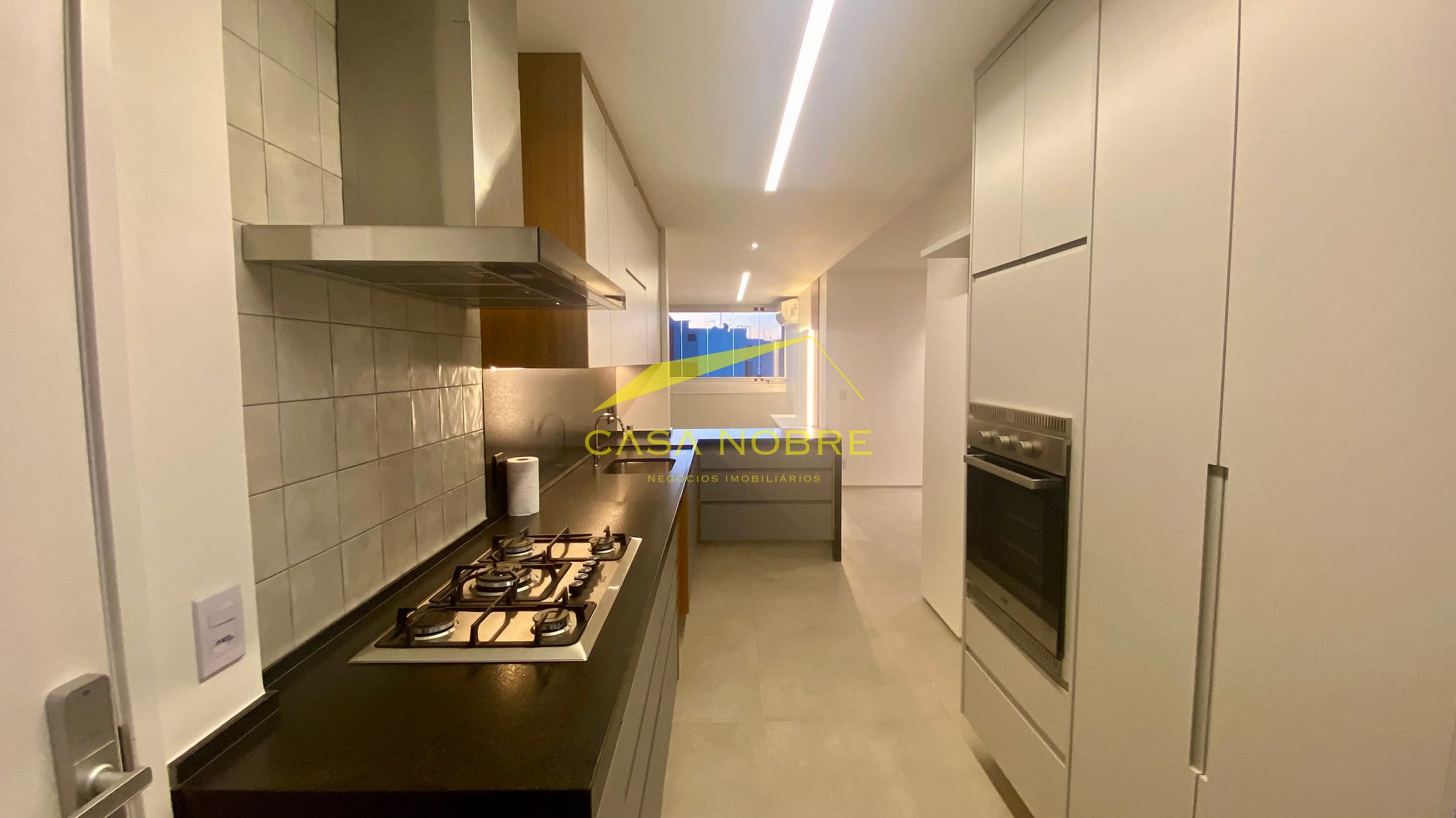 Apartamento para alugar com 3 quartos, 149m² - Foto 8